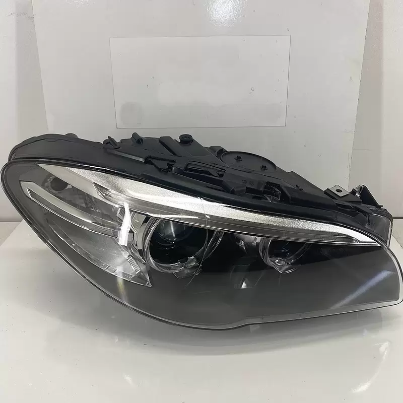 BMW F10 Lci Sağ Far 63117343912 (Yan Sanayi)
