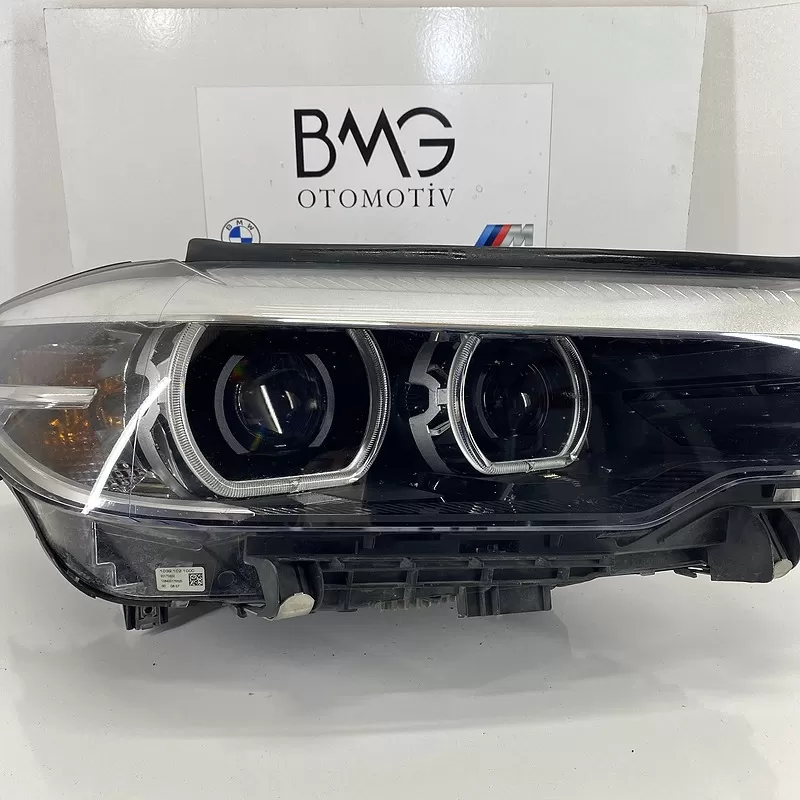 BMW G30 Led Sağ Far 63117458884 ( Orjinal)