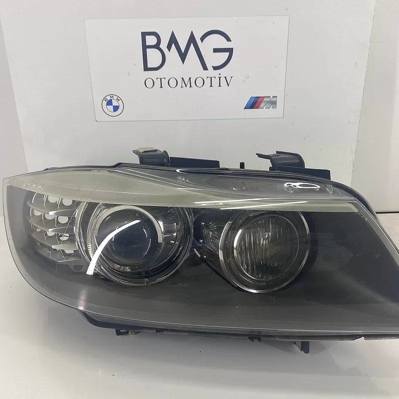 BMW E90 Lci Adaptive Xenon Sağ Far 63117240264 ( Orjinal)