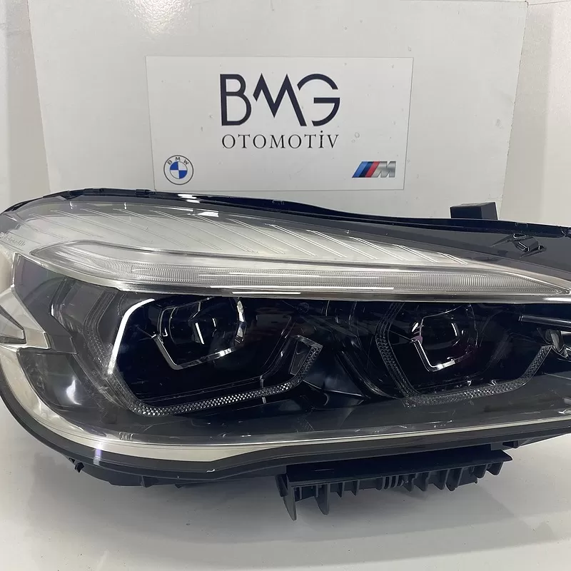 BMW F46 Lci Adaptive Led Sağ Far 63118739858 ( Orjinal)