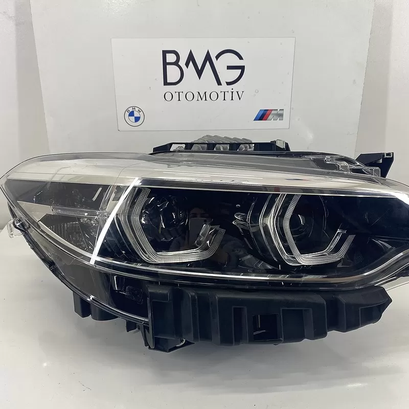 BMW F22 Lci Adaptive Led Sağ Far 63117469784 ( Orjinal)