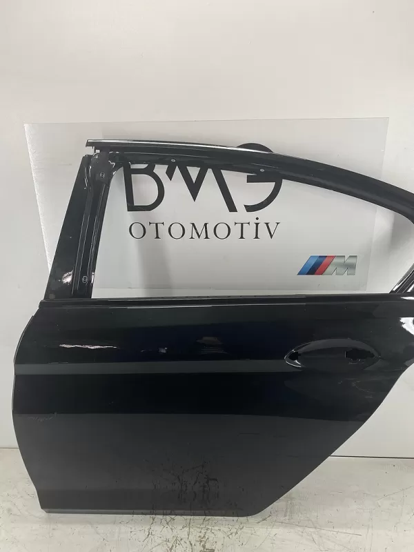 BMW G30 Sol Arka Kapı 41007408963 (Siyah Metalik)
