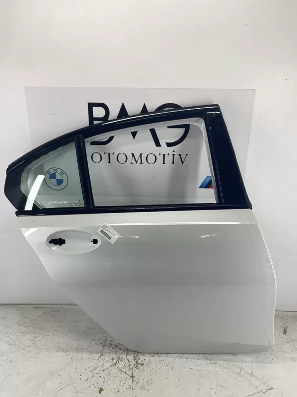 BMW G20 Sağ Arka Kapı 41517482278 (Beyaz)