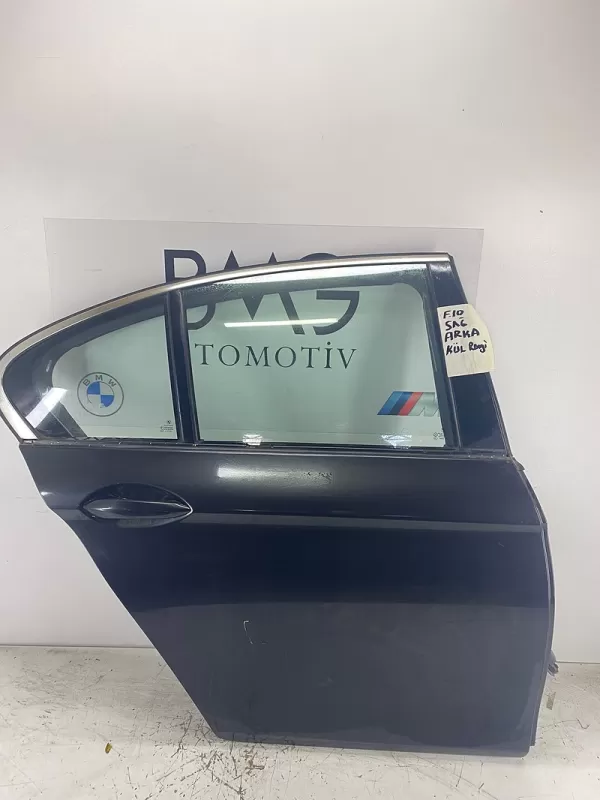BMW F10 Sağ Arka Kapı 41007206114 (Füme)