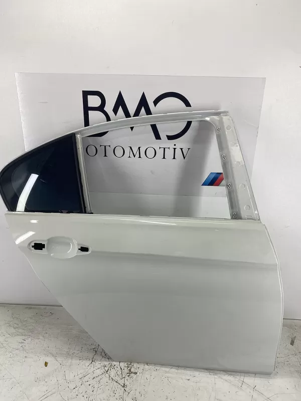 BMW F30 Sağ Arka Kapı 41007206114 (Beyaz)