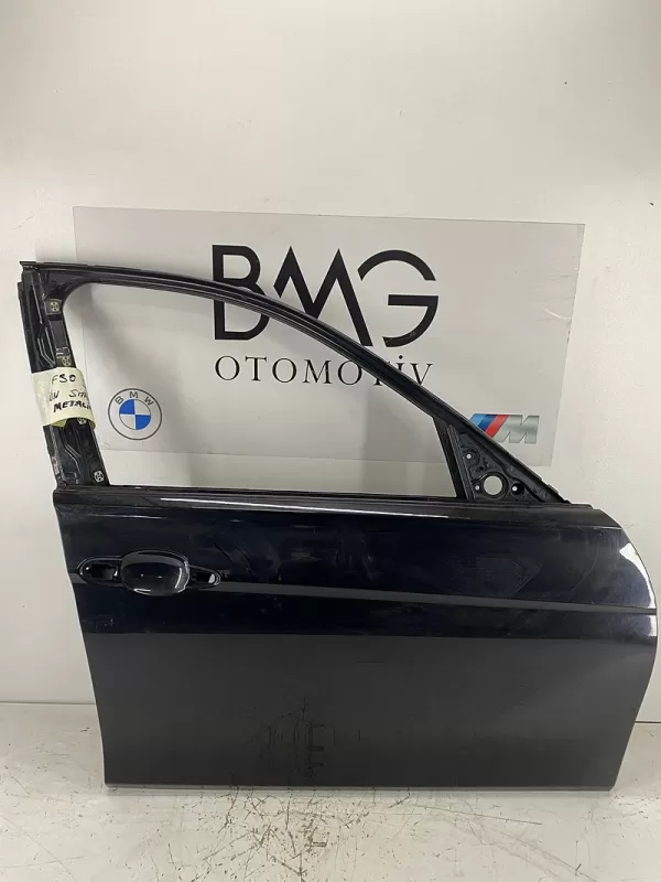 BMW F30 Sağ Ön Kapı 41007298566 (Siyah Metalik)