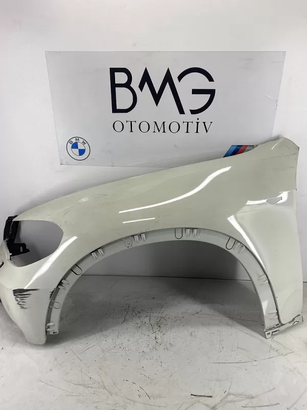 BMW X5 E70 Sol Ön Çamurluk 51657178393 (Beyaz)
