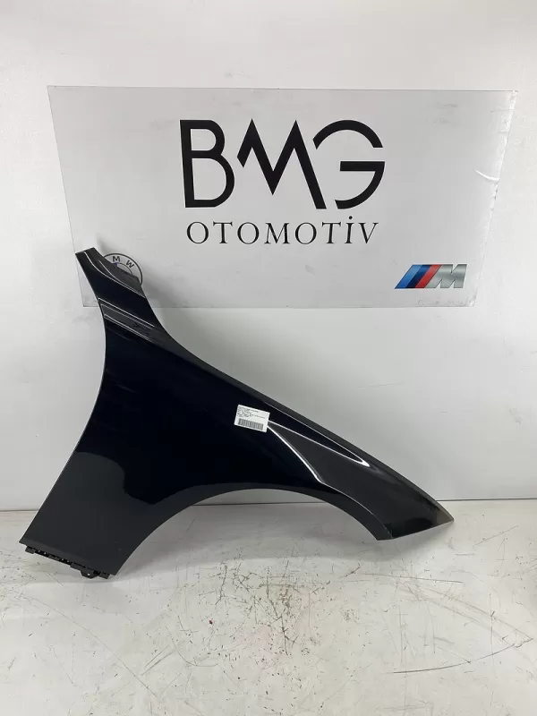BMW F30 Sağ Çamurluk 41007438440 (Siyah Metalik)