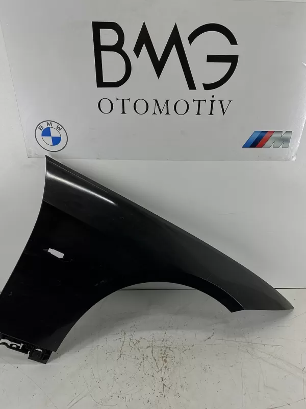BMW E92 - E93 Sağ Ön Çamurluk 41357168988 (Siyah Mat)