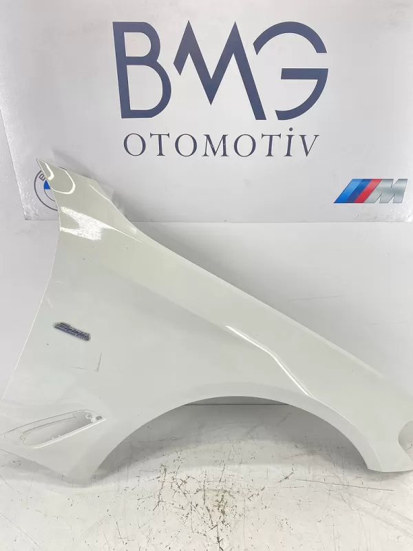 BMW G30 Sağ Ön Çamurluk 41007443688 (Sedef Beyaz)