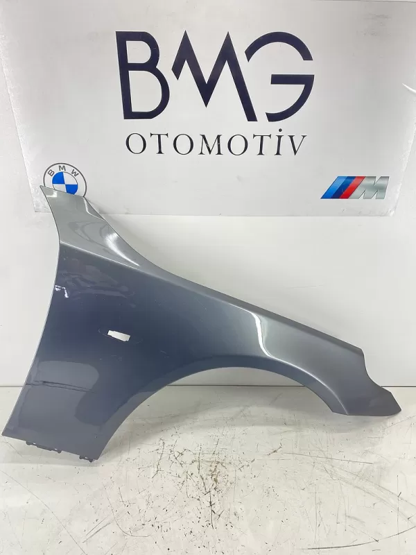 BMW E60 Sağ Ön Çamurluk 41357111430 (Füme)