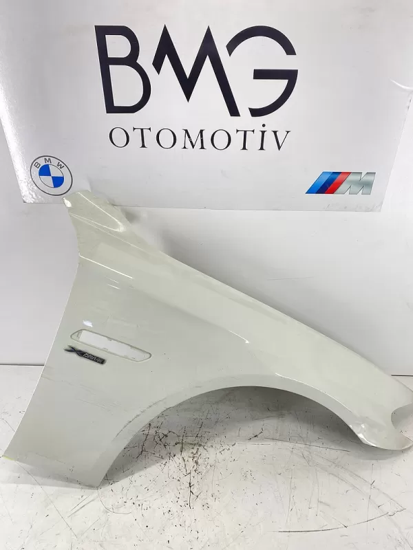 BMW F10 Lci Sağ Ön Çamurluk 41357248660 (Beyaz)