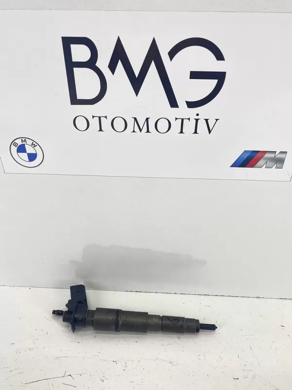 BMW X3 E83 M57 Enjektör 13537792721 (Orjinal)