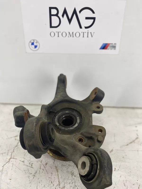 BMW E90 Sol Arka Taşıyıcı 33326774809 ( Orjinal)
