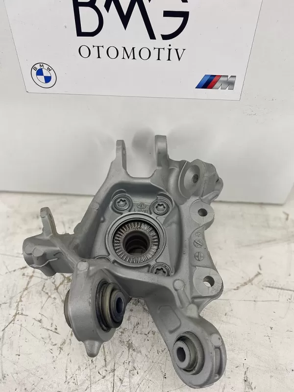 BMW G20 Sol Arka Taşıyıcı 33306878621 ( Orjinal)