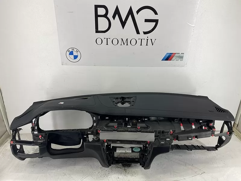 BMW X6 F16 Göğüs 51459298608 | F16 Head-Up Dikişli Göğüs (Siyah)