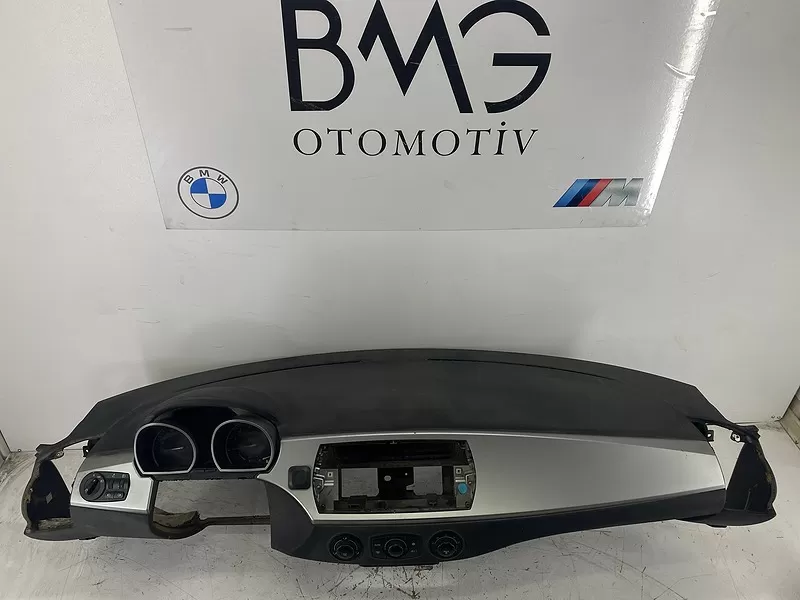 BMW Z4 E85 Göğüs 51457046486 (Siyah)