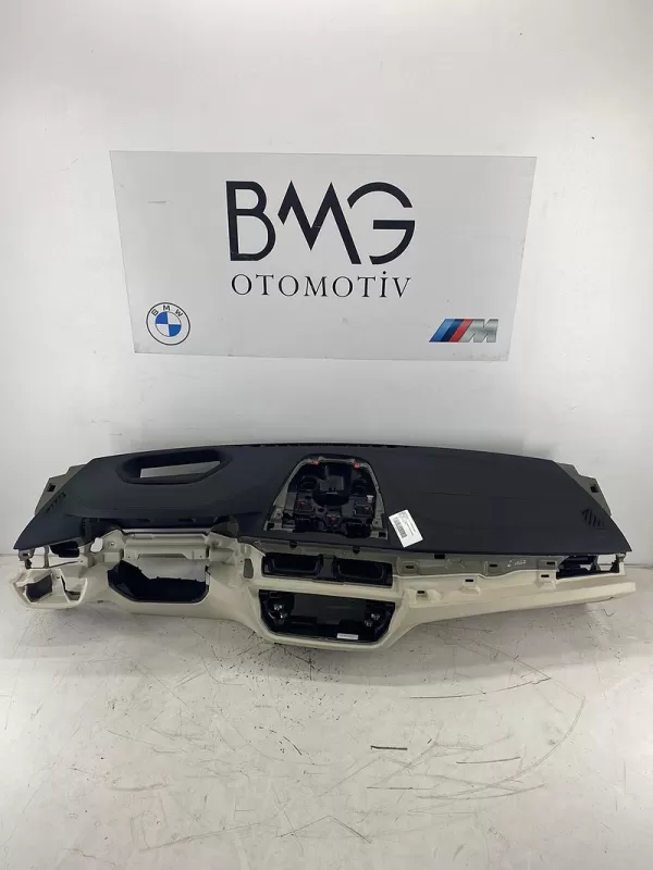 BMW G30 Göğüs 51459868813 |G30 Head-Up Dikişli Göğüs (Beyaz)