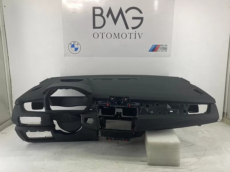BMW F46 Torpido 51459378448 | F46 Head-Up Torpido (Siyah)