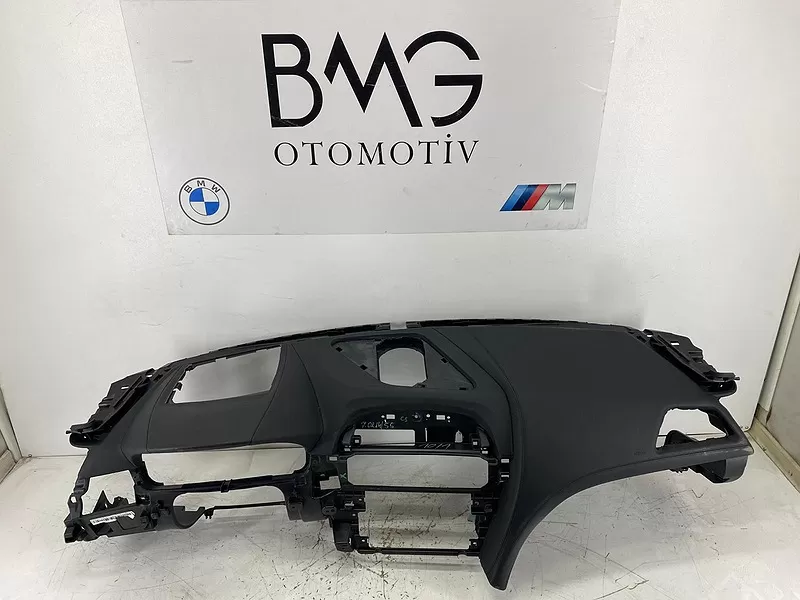 BMW F13 Torpido 51459240773 | F13 Head-up Dikişli Torpido (Siyah)