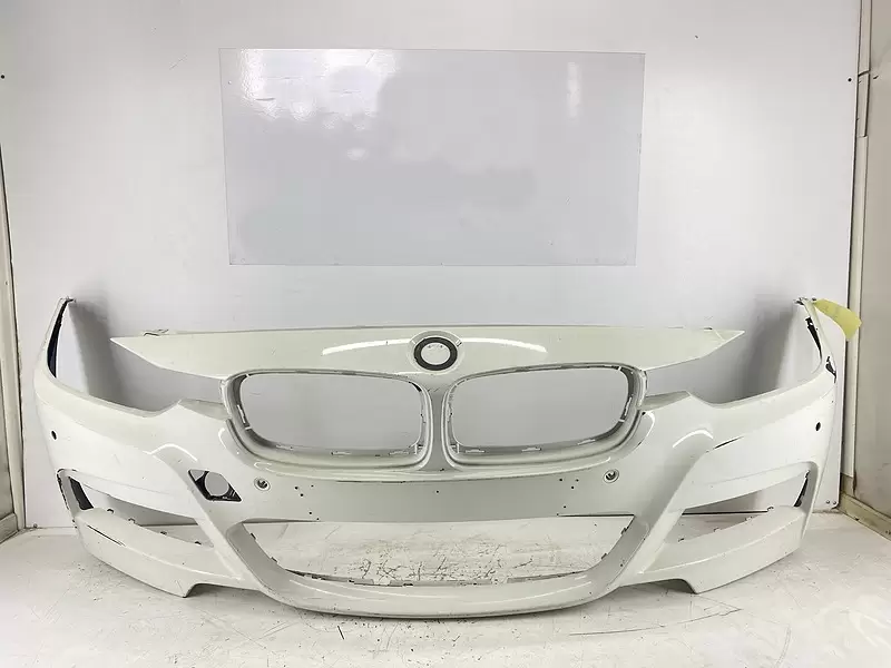 BMW F30 M Ön Tampon 51118055823 (Beyaz)