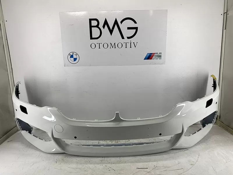 BMW G30 M Ön Tampon 51118069075 (Beyaz)
