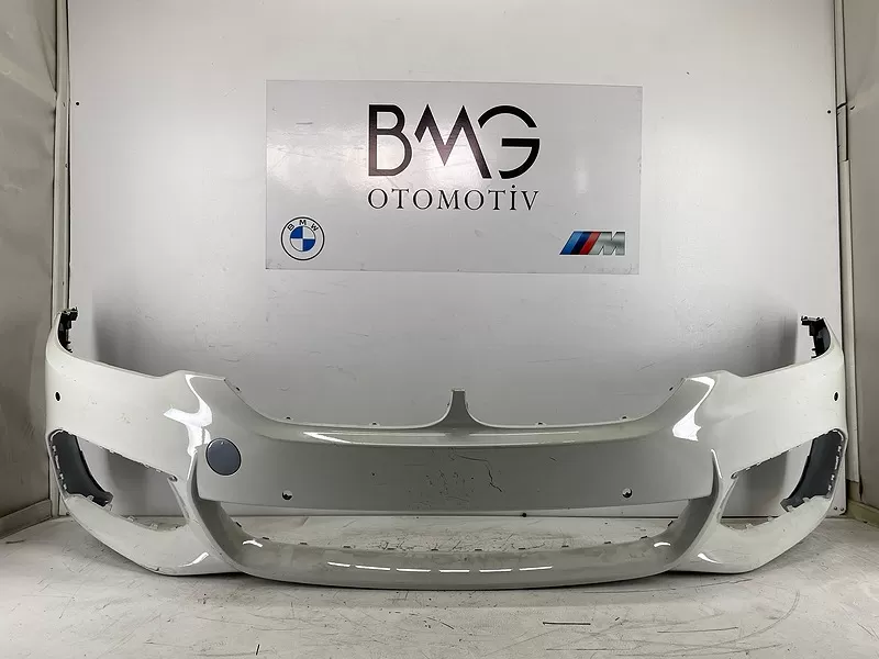 BMW G30 M Ön Tampon 51118069072 (Beyaz)
