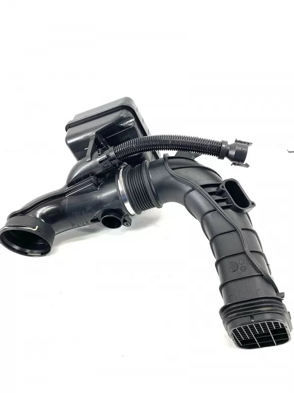 BMW F10 Lci Temiz Hava Borusu 13718509816 | F10 Lci 5.25 Xd Temiz Hava Borusu