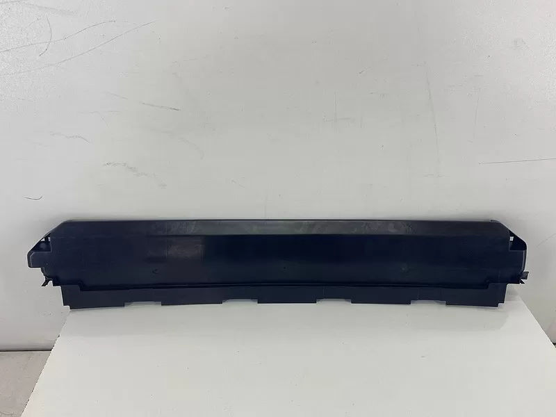 BMW G30 Radyatör Kasası Üst Kapak 17118632115 (Benzinli)