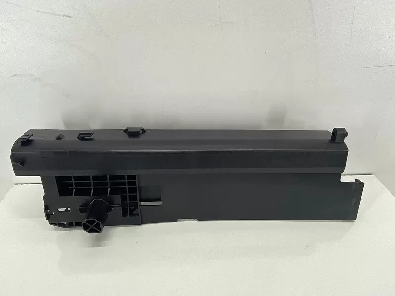 BMW F07 Radyatör Kasası Sol Ayak 17117618771 (Benzinli)