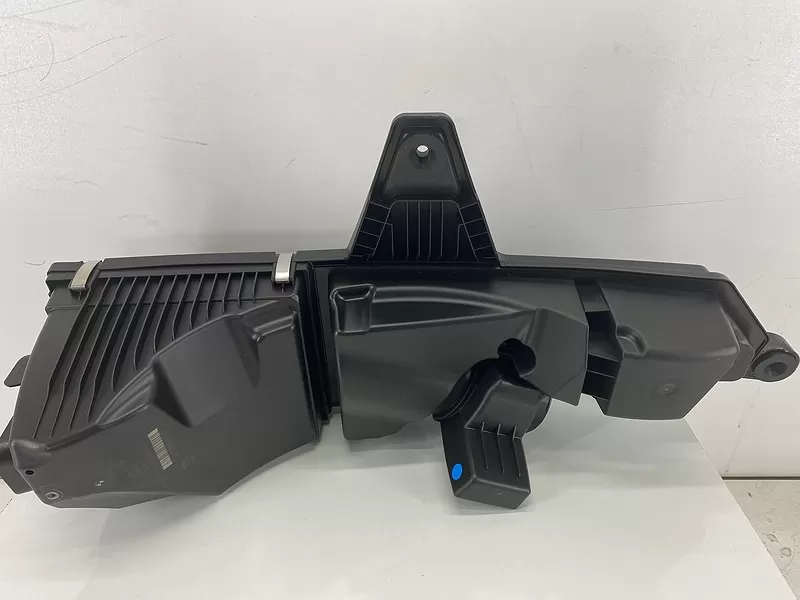 BMW F30 Lci Hava Filtre Kutusu 13717597582 (N13)