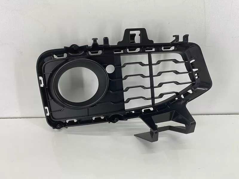 BMW F36 M Ön Tampon Sis Izgarası 51118054508 (Sağ)