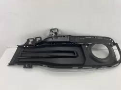 BMW F30 Lci Ön Tampon Sol Sis Izgarası 51117396857 (Basis) - 2
