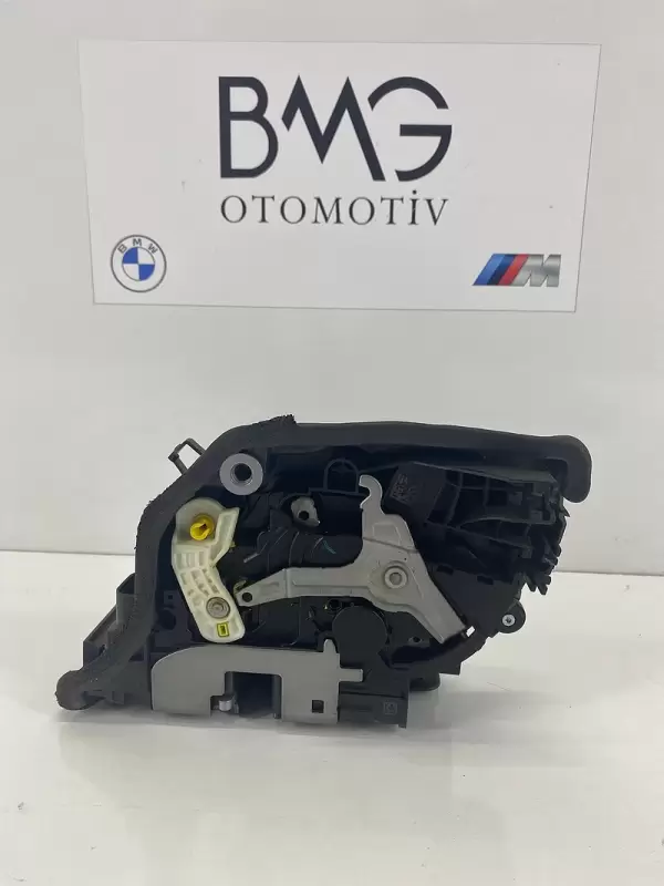 BMW X5 G05 Sol Ön Kapı Kilidi 51217477707 ( Orijinal)