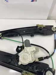 BMW F10 Sağ Ön Cam Kirkosu 51337182132 ( Orijinal) - 3