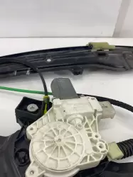 BMW F10 Lci Sağ Ön Cam Kirkosu 51337182132 ( Orijinal) - 4