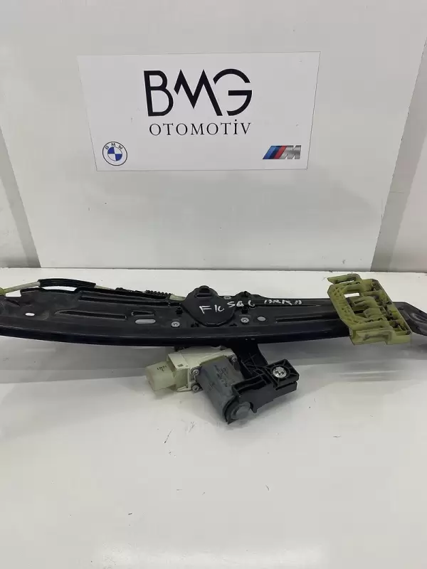 BMW F10 Sağ Arka Cam Kirkosu 51337182614 ( Orijinal)