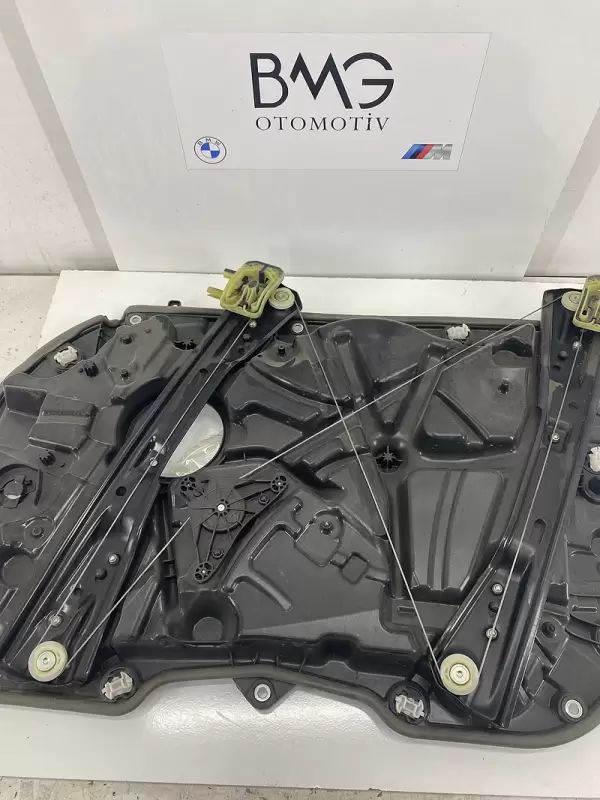 BMW G30 Sol Ön Cam Kirkosu 51337487085 ( Orijinal)
