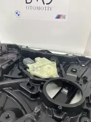 BMW G30 Sağ Ön Cam Kirkosu 51337487086 ( Orijinal) - 6