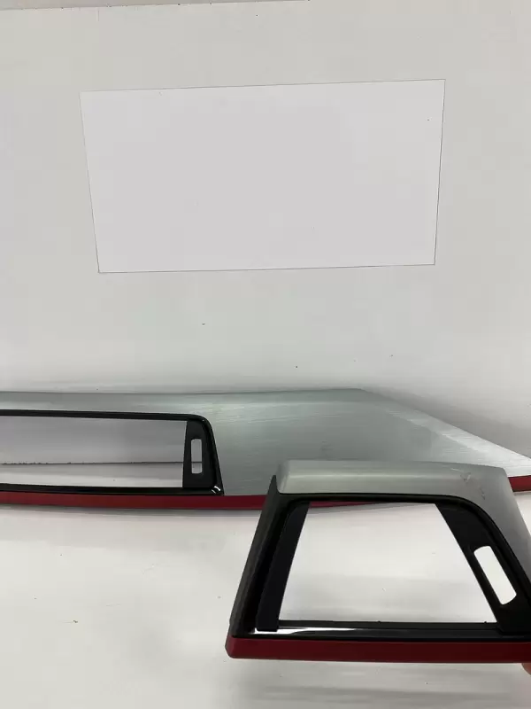 BMW F33 Alt Kırmızı Üst Dekorlu Gümüş Trim Seti KÇM ( Orjinal)