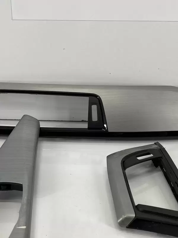BMW F36 Alt Siyah Üst Dekorlu Gümüş Trim Seti KÇM ( Orjinal)