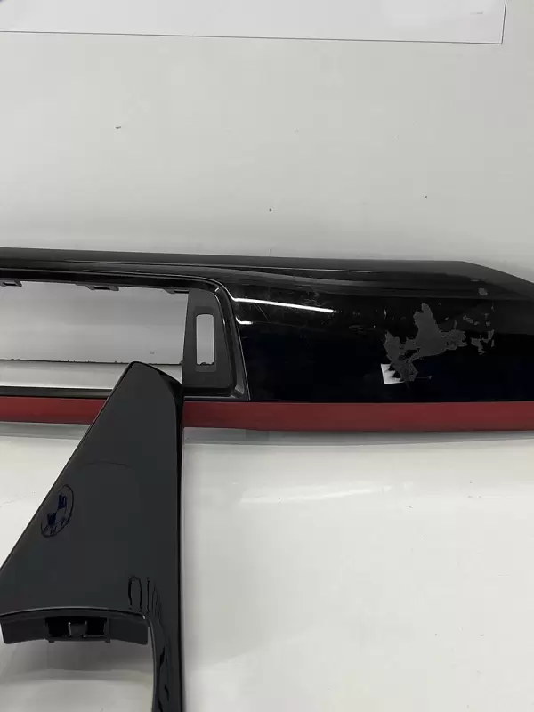 BMW F32 Alt Kırmızı Üst Parlak Siyah Trim Seti KÇM ( Orjinal)