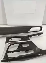 BMW G30 Koyu Ahşap Desenli Trim Seti - 2