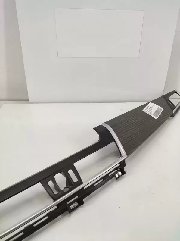 BMW F45 3D Ahşap Desenli Orta Trim