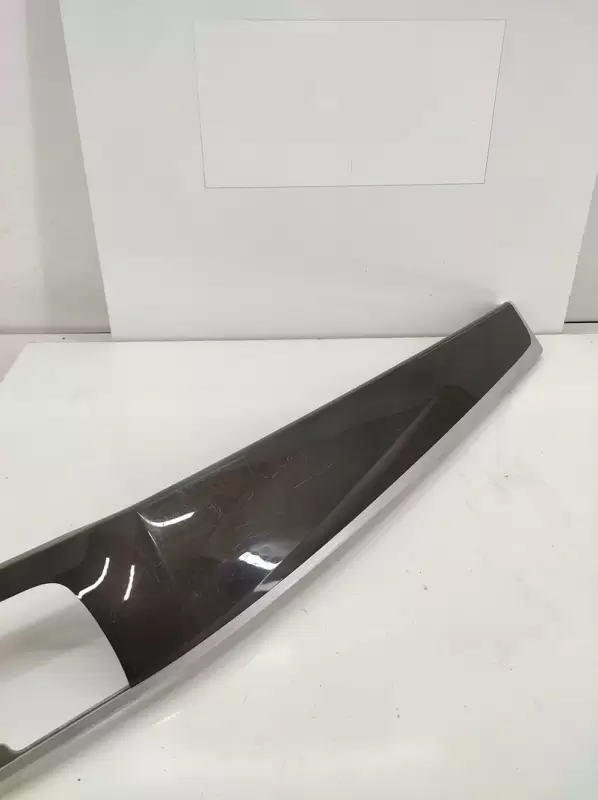 BMW F10 Siyah Orta Trim
