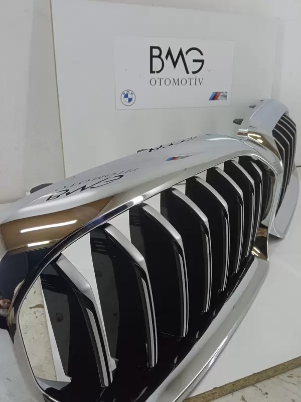 Bmw G30 Lci Ön Panjur (Yeni Orijinal)