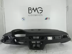 BMW E90 Lci Göğüs 51457155768 - Ekransız, Bardaklıksız Göğüs (Siyah) - 1