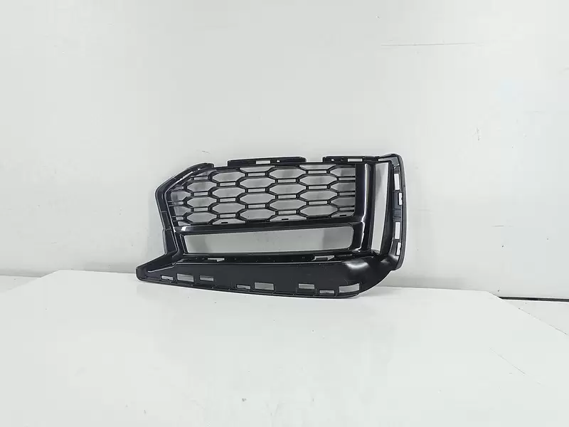 BMW G30 M Ön Tampon Sağ Sis Izgara 51118064964 (Yeni Orijinal)