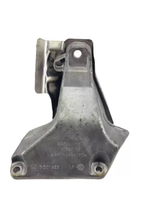 BMW X4 F26 Motor Bağlantı Ayağı 22116784824 | F26 N20 2.0iX - 2.8iX Motor Kulağı (Sağ)