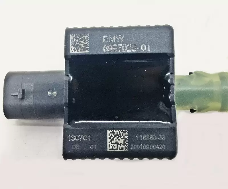 BMW M3 G80 Yaya Koruma Sensörü 65766997029 ( Orijinal)
